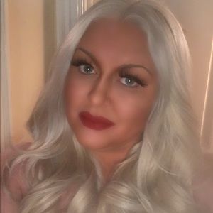 Meet your Posher, Jenny